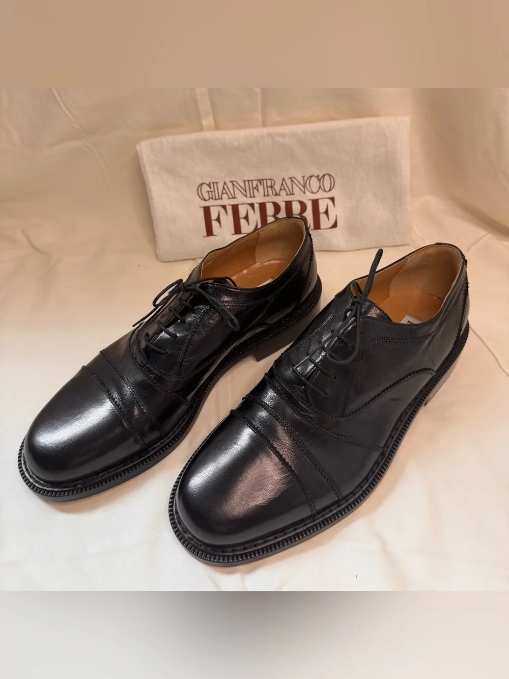 Gianfranco Ferre Men’s classic lace-up oxford shoe black